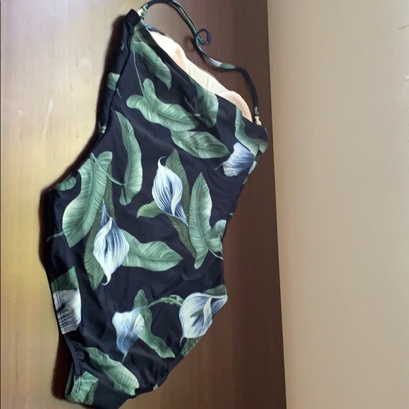 NEW Tommy Bahama swimming suit ,NO TAG,size 6 - Picture 4 of 12